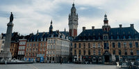 Vue de Lille montrant architecture flamande, places animées et atmosphère chaleureuse du nord de la France