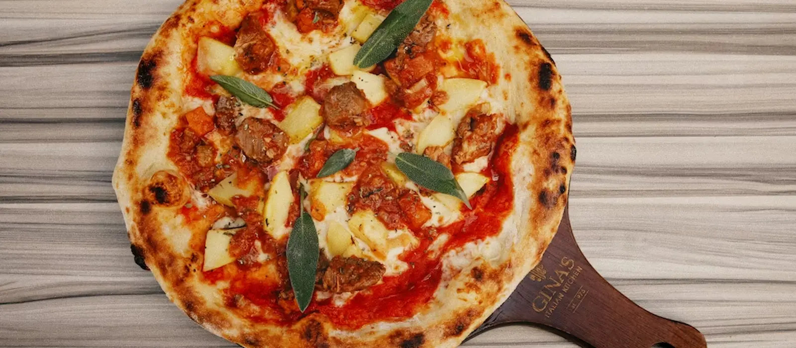 Gastronomie italienne mettant en avant plats traditionnels, produits frais et cuisine réputée dans le monde