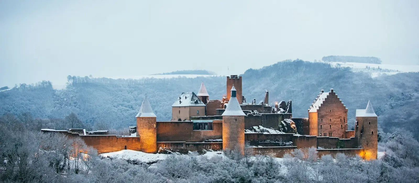 Ciel enneigé sur un moment du Luxembourg
