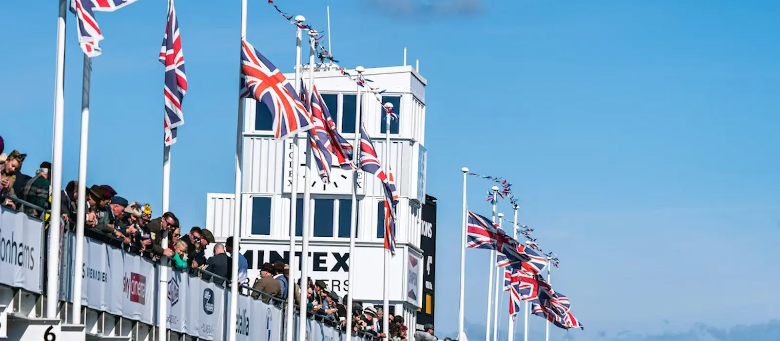 Représentation de la culture britannique à travers traditions, art de vivre et identité locale forte